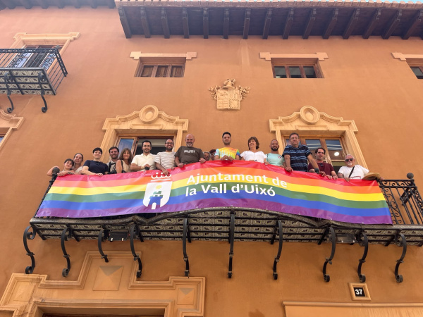 L'Ajuntament de la Vall d'Uixó commemora el Dia Internacional de l'Orgull LGTBIQ+