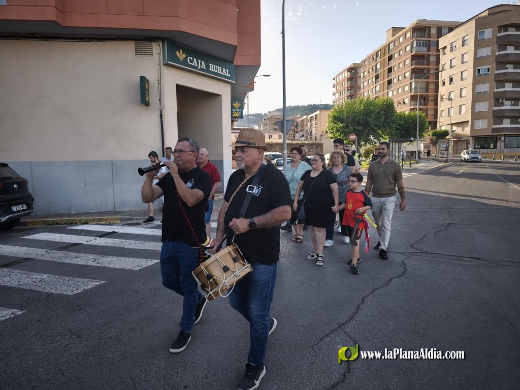 El Barrio La Bascula organiza sus fiestas tras recibir la llave del Barrio La Sangre