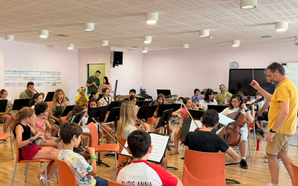 el-centro-municipal-de-las-artes-inicia-con-exito-el-ciclo-verano-con-arte-en-burriana