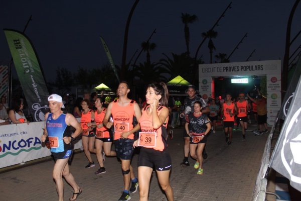 Moncofa bat el seu rècord de participació amb 400 esportistes a la 10K Nocturna Platges de Moncofa
