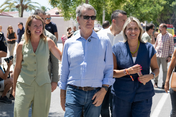 Marta Barrachina comparte con Feijóo tradición y hermandad en las paellas del Grao de Castellón