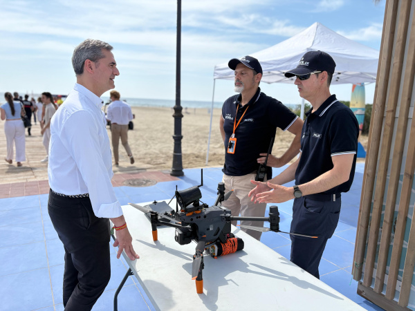 castellon-activa-el-dron-de-socorrismo-para-reforzar-la-vigilancia-y-la-respuesta-ante-emergencias-en-las-playas-durante-el-periodo-de-maxima-afluencia