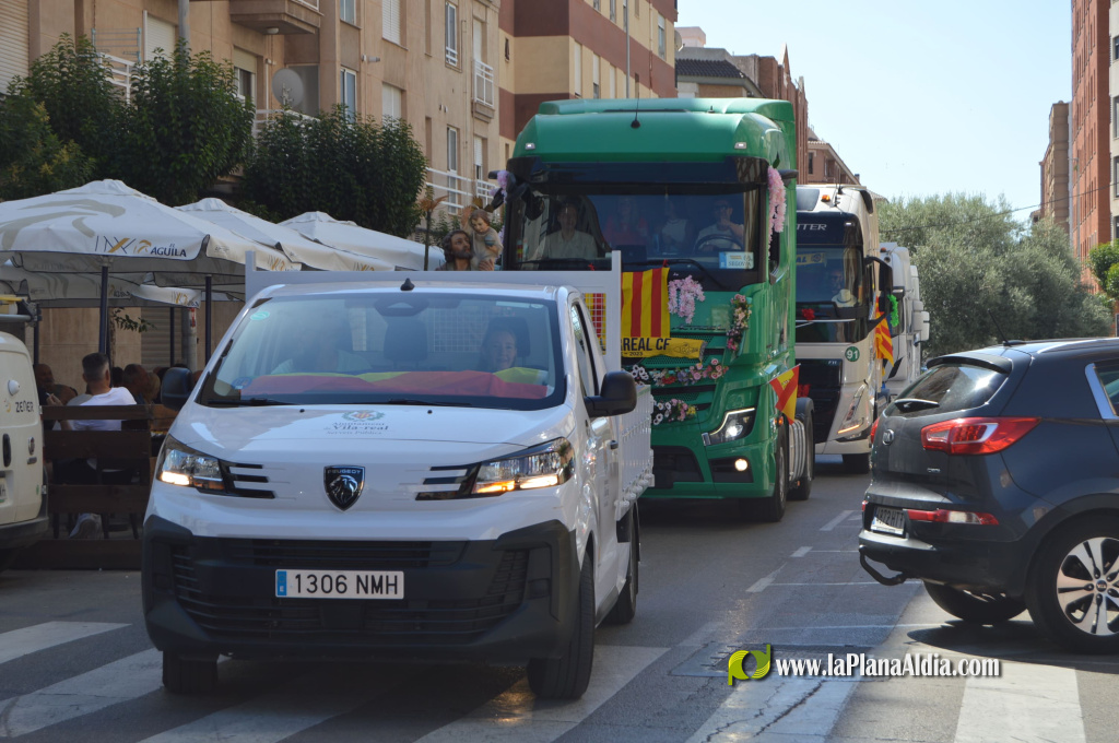 Sant Crist�fol reuneix uns quaranta vehicles a Vila-real amb la b�nedici� dels camions i una missa al Termet