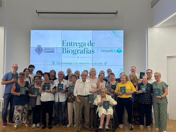 Castelló lliura els primers 30 llibres autobiogràfics gràcies al projecte VersedIA
