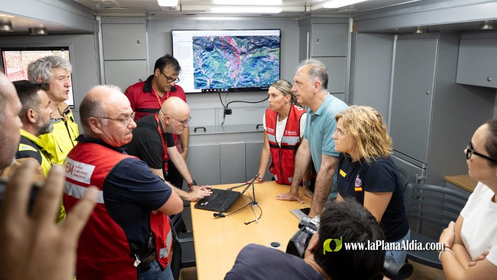 El Consorcio de Bomberos de la Diputación Provincial de Castellón coordina un dispositivo de 230 efectivos en el incendio de Soneja