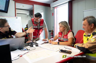 Los bomberos dan por estabilizado el incendio forestal de Soneja