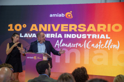 L'entitat amiab commemora el seu des� aniversari a la bugaderia d'Almassora, Castell�, en un acte en el qual van participar treballadors, la direcci�, institucions, clients i col�laboradors.