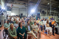 L'entitat amiab commemora el seu des� aniversari a la bugaderia d'Almassora, Castell�, en un acte en el qual van participar treballadors, la direcci�, institucions, clients i col�laboradors.