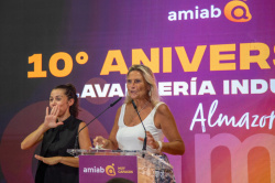 L'entitat amiab commemora el seu des� aniversari a la bugaderia d'Almassora, Castell�, en un acte en el qual van participar treballadors, la direcci�, institucions, clients i col�laboradors.