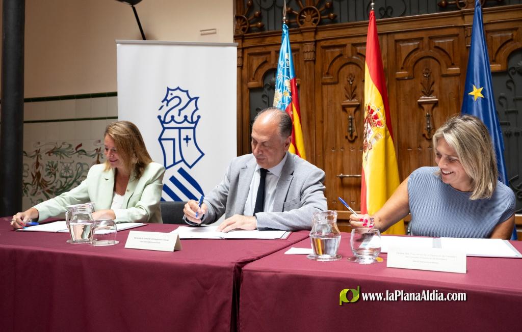 El Consorcio Provincial de Bomberos y Bomberos Ayuntamiento de Castellón establecen el trabajo conjunto en zonas limítrofes con un protocolo de actuación