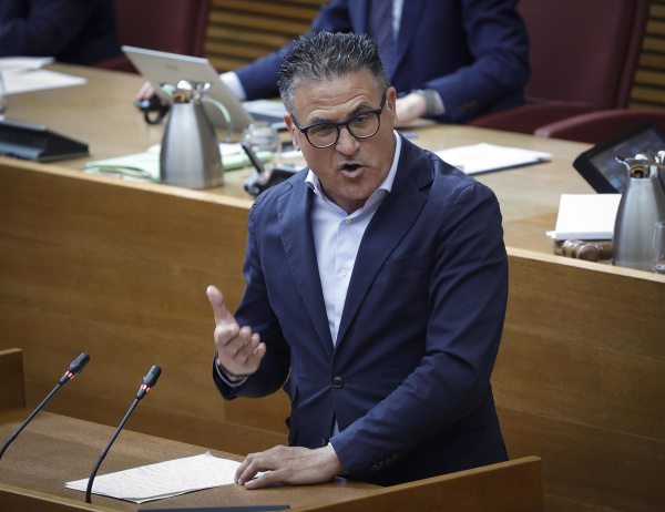 La incapacidad del Gobierno para gestionar los fondos europeos deja a los valencianos con un servicio de Cercanías indigno, denuncia el PP en Les Corts
