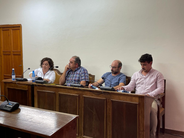 Desastre económico en Vilafamés: PSOE y Compromís afloran 265 facturas en un mes y evidencian gobernar fuera de la ley