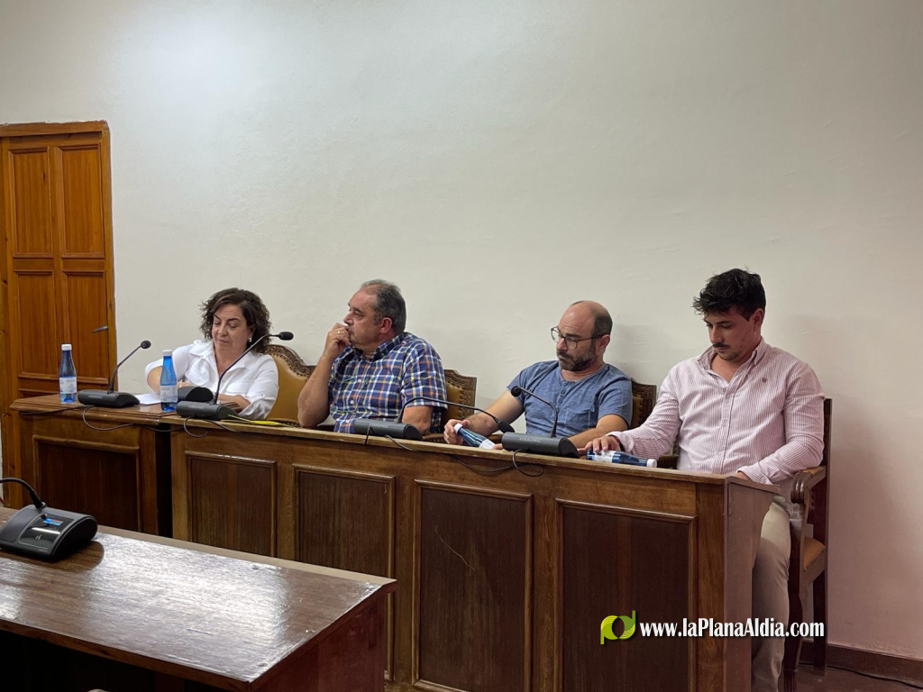 Desastre económico en Vilafamés: PSOE y Compromís afloran 265 facturas en un mes y evidencian gobernar fuera de la ley