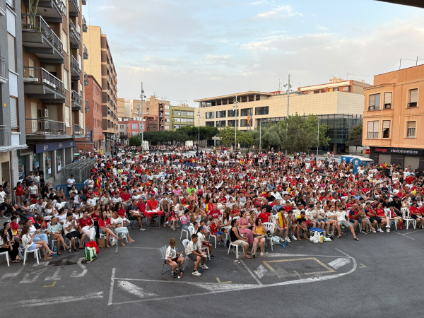 Almassora instala de nuevo una pantalla gigante para seguir la final del Mundial en la plaza España
