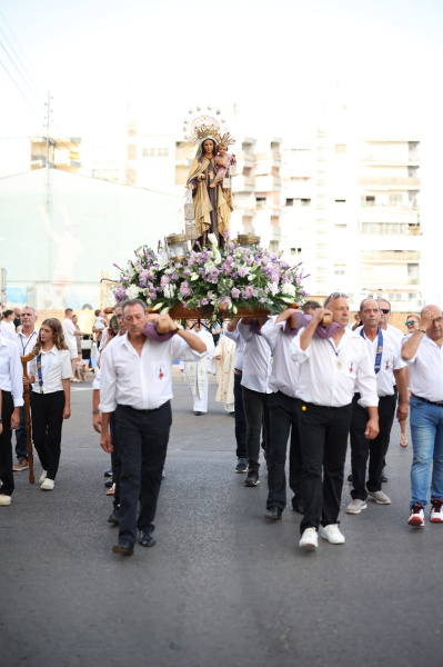 Burriana honra a la Virgen del Carmen con misa solemne y emotiva procesión marinera