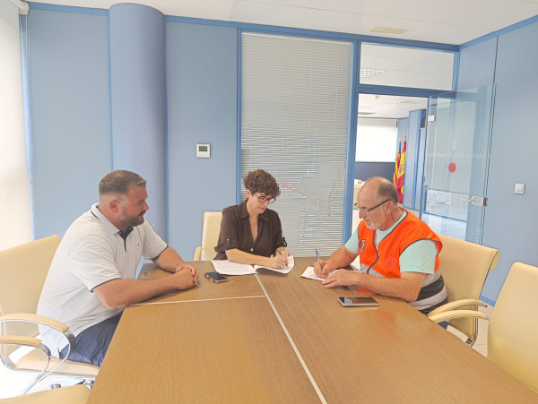 Almenara renueva el convenio anual con Protección Civil para 2026 y refuerza la seguridad ante emergencias