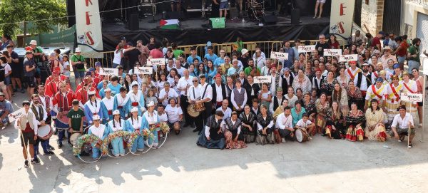 Palanques lleva su Ball del Corro al encuentro de danzas del Aplec dels Ports en Villores
