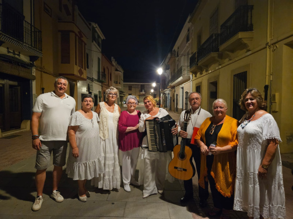 Oropesa amplía el legado del 'Recorrido Poético' con una placa conmemorativa en homenaje a una vecina