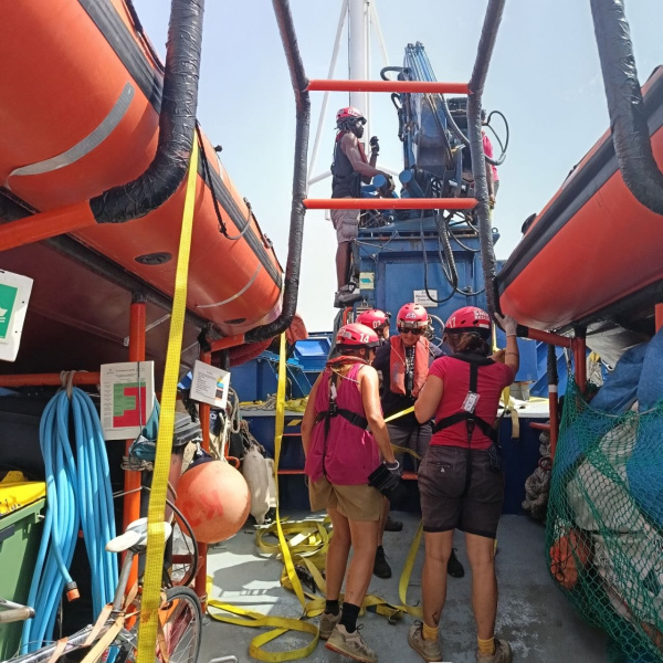 Aita Mari denuncia bloqueo operativo en el Mediterráneo central tras casi dos semanas de misión