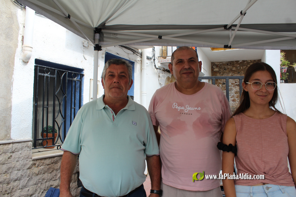 L'Alc�dia de Veo recupera el somriure dels xiquets amb un taller d'estergit i socarrats tradicionals