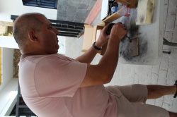 L'Alc�dia de Veo recupera el somriure dels xiquets amb un taller d'estergit i socarrats tradicionals