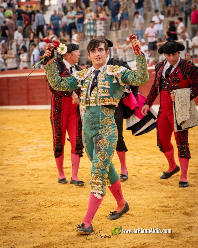 Ian Bermejo triunfa en su debut con picadores en Vilafranca y logra la espiga de plata de Calasparra