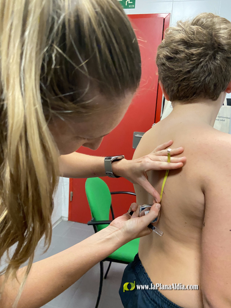 La educación nutricional reduce la grasa corporal y aumenta la fuerza en jóvenes deportistas, según CODiNuCoVa