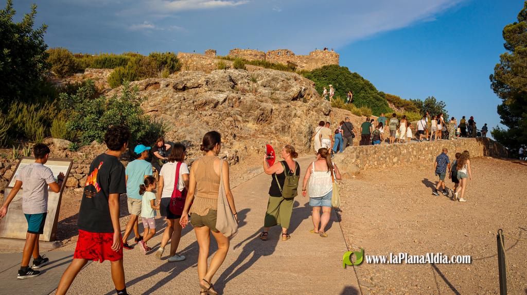 Onda inaugura un viatge a l'Edat Mitjana amb un gran desfil i un cap de setmana ple d'hist�ria