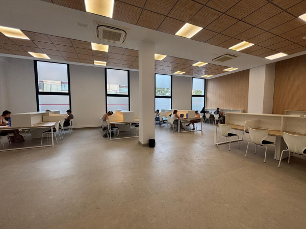 La Biblioteca Municipal de Almassora abre por primera vez las tardes de agosto la sala de estudio