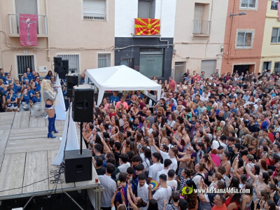 pub-manhattan-15-a-os-potenciando-las-fiestas-del-cristo-en-colaboracion-con-las-pe-as