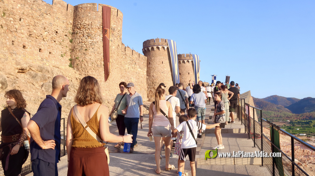 Más de 8.000 personas reviven la historia en una exitosa edición de Onda Medieval