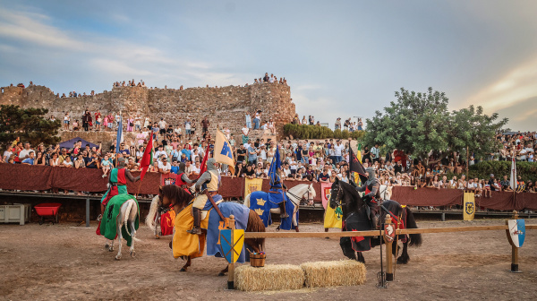 Onda Medieval 2026: más de 8.000 visitantes en tres días de historia y espectáculos en el Castillo de las 300 Torres