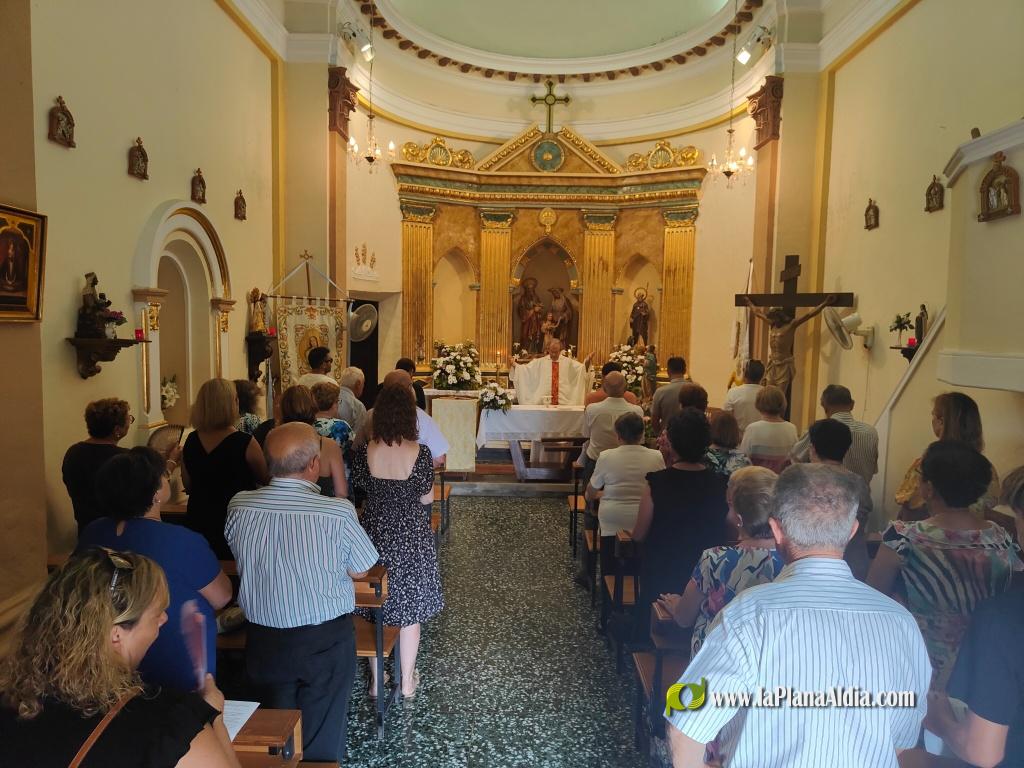 Concurrida cena de gala y d�a grande religioso de las Fiestas Patronales de Araya