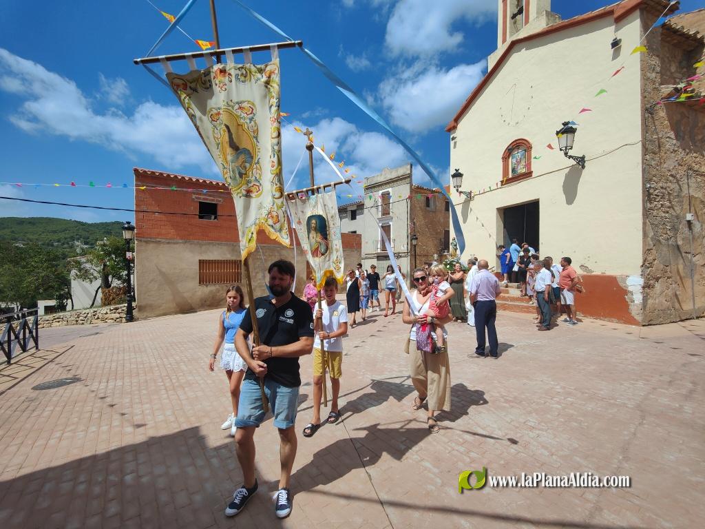 Concurrida cena de gala y d�a grande religioso de las Fiestas Patronales de Araya