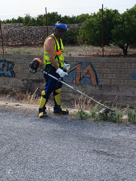 castellon-acelera-en-verano-la-mejora-de-sus-caminos-rurales-gracias-al-programa-de-empleo-agrario