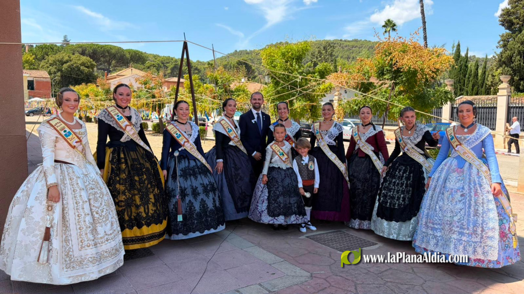 Las fiestas en honor a la Virgen de los Desamparados reúnen a más de 600 vecinos en Navajas
