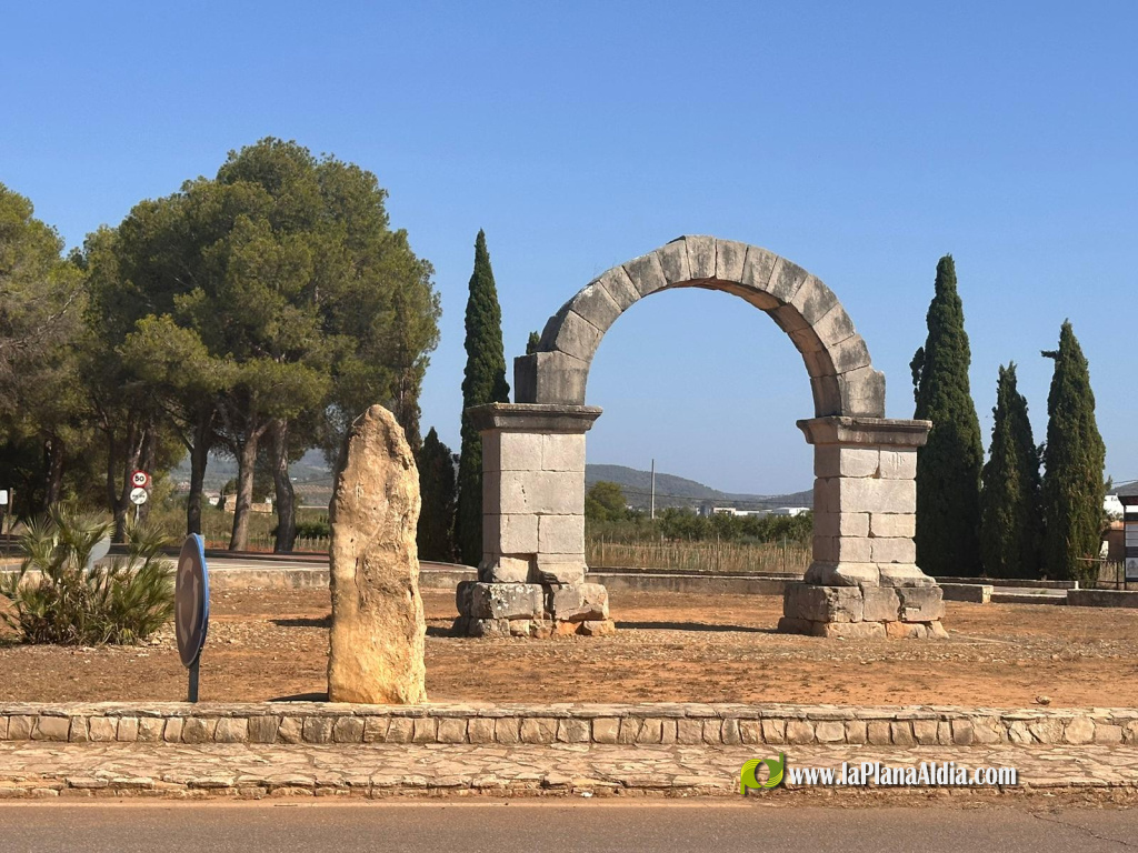 PP pregunta si las ayudas de 207.063 euros para el arco romano de Cabanes se han perdido