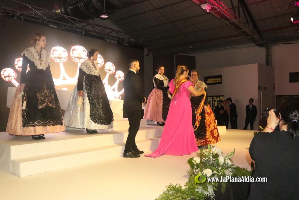 Brillante proclamaci�n de la reina y damas con homenaje a los presentadores de su historia