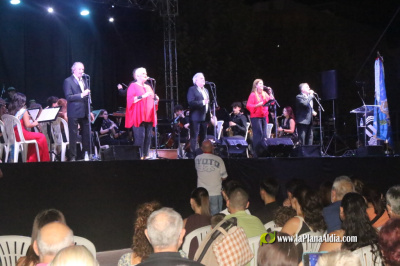 mocedades-y-la-agrupacio-musical-la-alcalaten-conquistan-al-publico-de-la-alcora