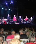 Mocedades y la Agrupaci� Musical l?Alcalat�n conquistan al p�blico de l?Alcora