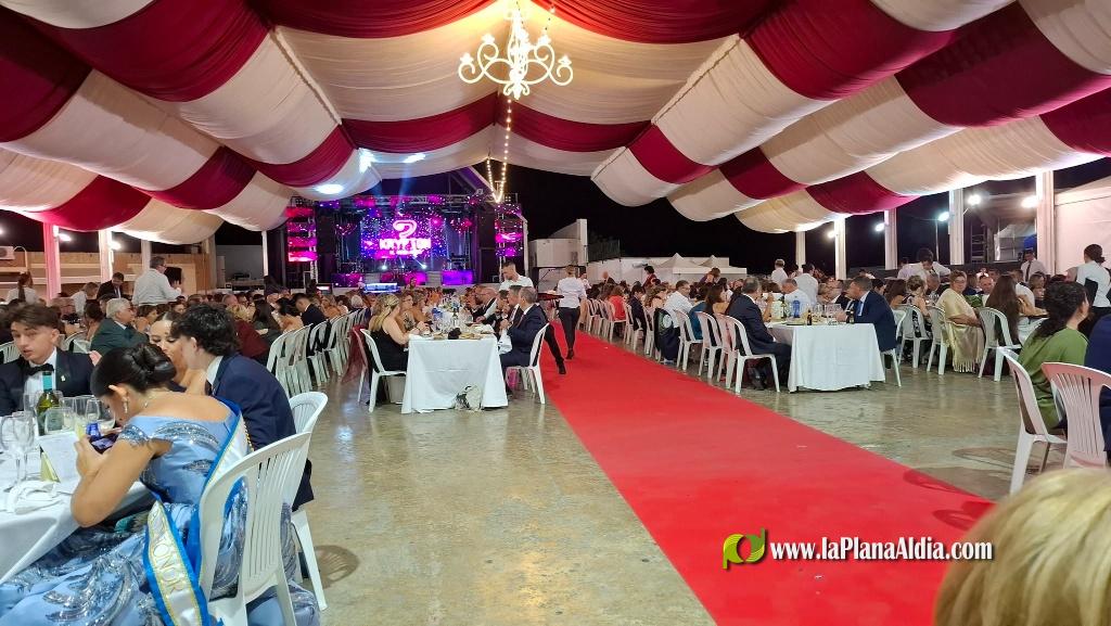 Coronaci�n de la Reina de Fiestas de Alcora  y multitudinaria cena-baile de gala