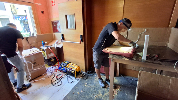 Vila-real arranca la renovación del tapizado de las butacas del Auditorio Municipal para reabrir en octubre