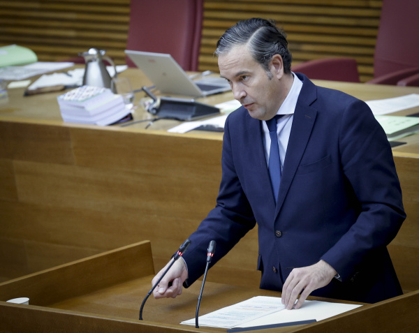 Pastor denuncia que Compromís se arrastra ante Sánchez y Cataluña para reclamar la financiación que necesitan los valencianos