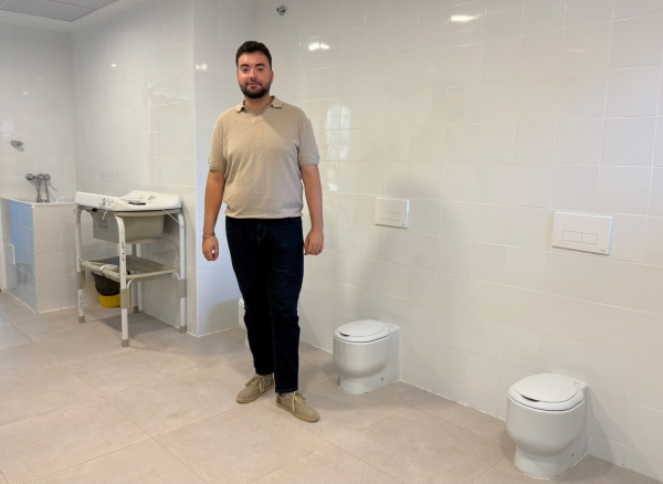 La Vall d’Uixó finaliza la renovación de los baños de Infantil en el CEIP Sant Vicent e inicia el curso con instalaciones más accesibles