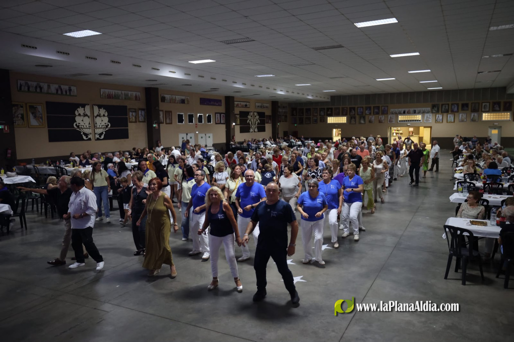 Burriana acull un ball i berenar per a la tercera edat durant les Festes de la Miseric�rdia 2026