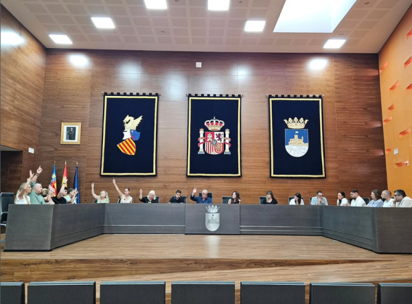 Oropesa del Mar aprueba una modificación de créditos y fija los festivos locales para 2027 en pleno de septiembre