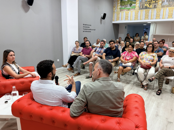 Simó arranca el curso político como alcaldable con un proyecto centrado en vivienda, barrios y cuidados