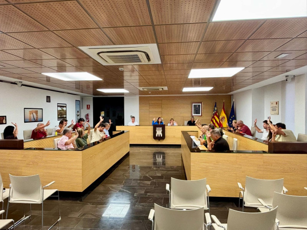 El pleno de Almassora defiende la costa y se opone al deslinde propuesto por el Gobierno central