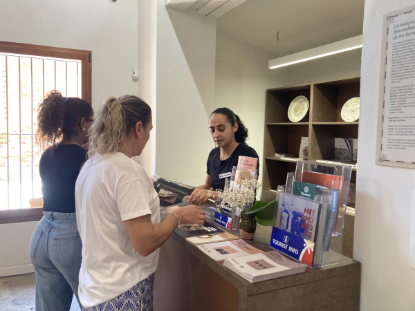 L'Alcora rep 5.250 euros per reforçar l'atenció turística d'estiu a la Real Fàbrica del Comte d'Aranda