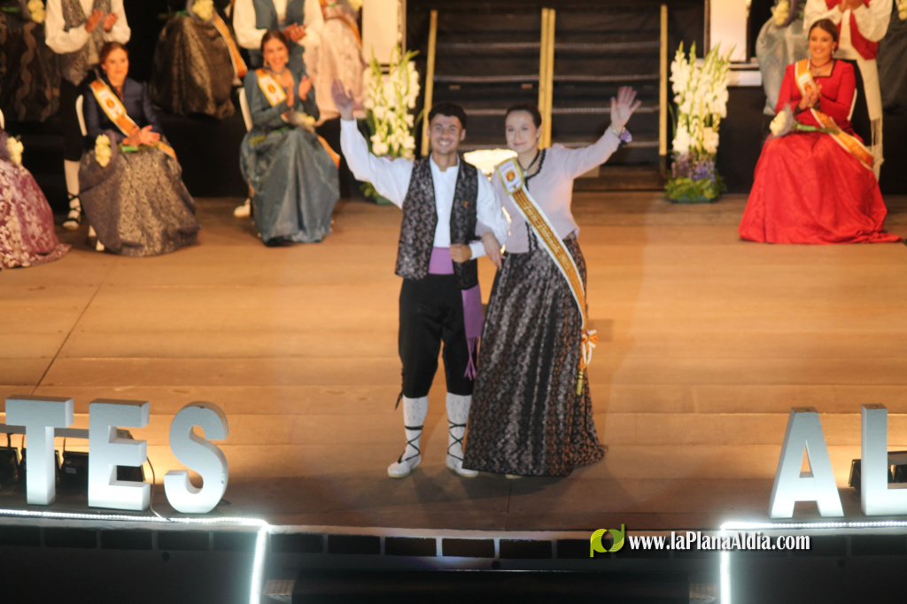 Almenara viu una nit m�gica amb la presentaci� dels festers i festeres 2026